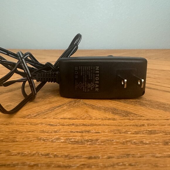 NETGEAR N600 Wireless Dual Band Router 4 Ports Wi-Fi WNDR3400 - Picture 4 of 6